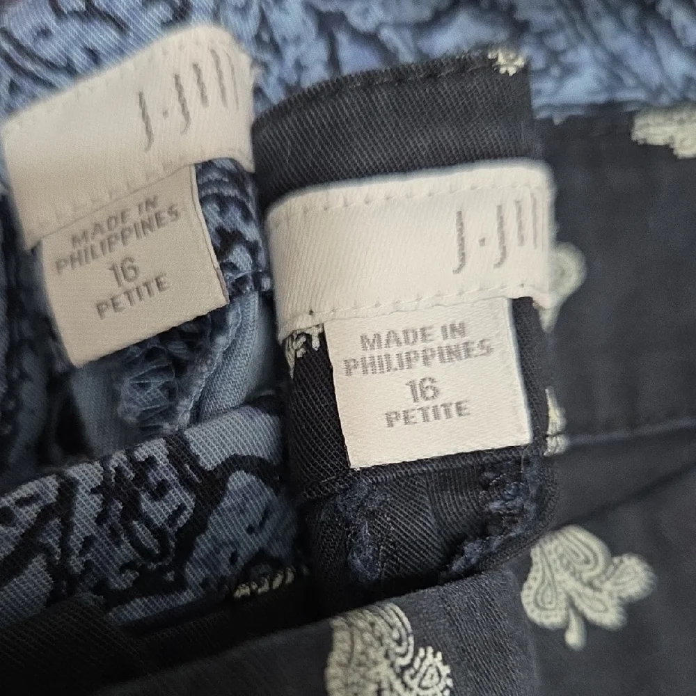 J. Jill Kids Leggings - Blue Paisley and Black Pattern - Picture 7 of 7